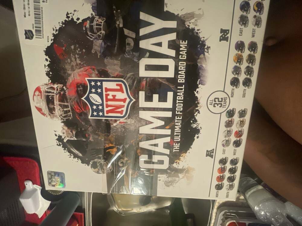 NFL Game Day The Ultimate Football Board Game Featuring 32 Teams